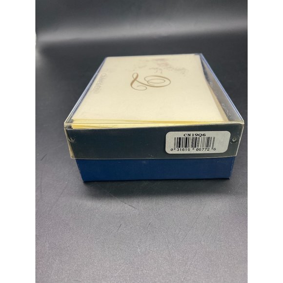 Crane & Co. Gold Hand Engraved Initial Notes "Q" Ecruwhite 20 Count Stationery - Picture 3 of 5